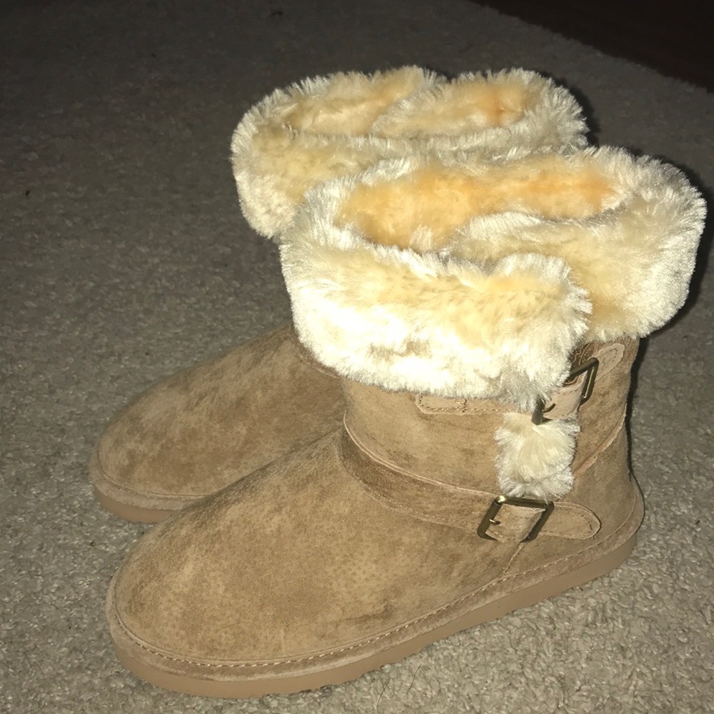 Tan Lamo Boots